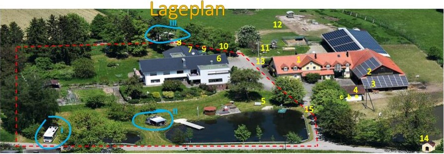 Lageplan des Fürstenhofs: Luftaufnahme mit nummerierten Bereichen, Hofrundweg und Stellplätzen